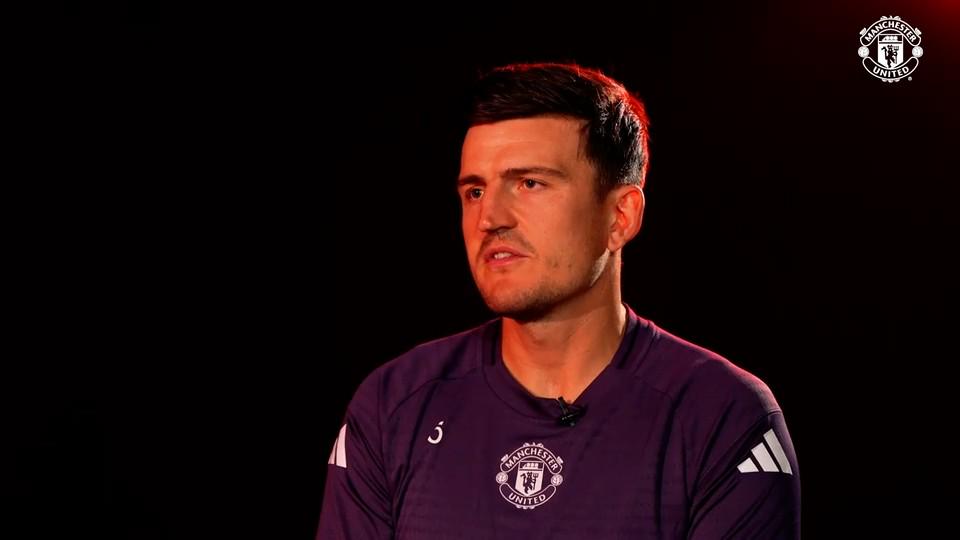 份先后举起, 次的经历 份先后举起, 次的经历